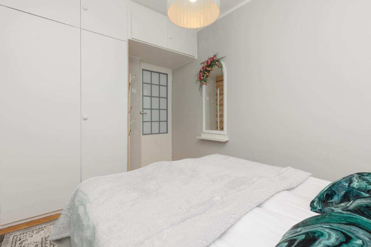 Cozy Two-bedroom Mokotow By Renters Apartment