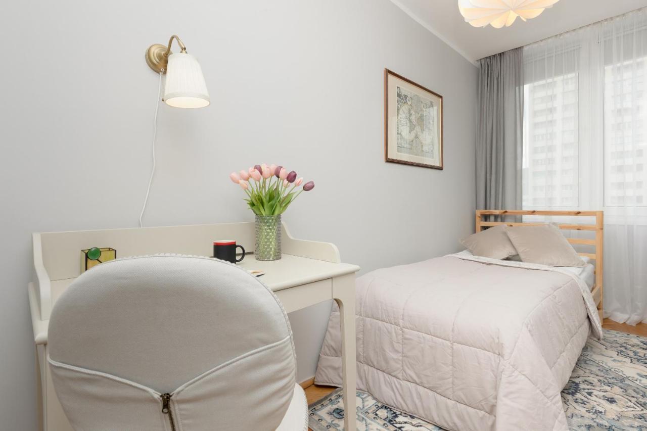 Cozy Two-bedroom Mokotow By Renters Apartament *